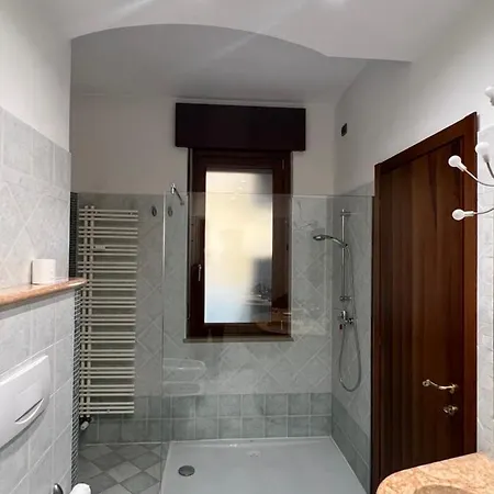 Bed and Breakfast 10 Minutes Βερόνα