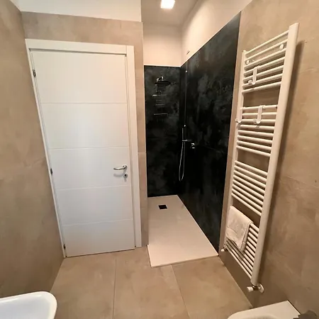 Bed and Breakfast 10 Minutes Βερόνα