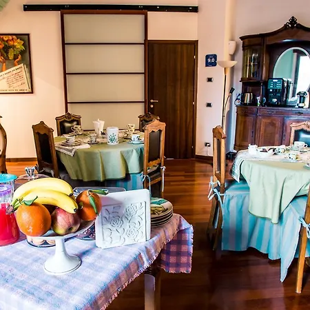 Bed and Breakfast 10 Minutes 2*